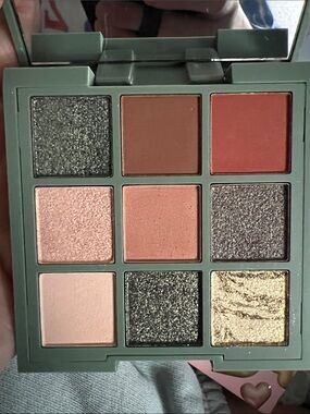 Ciaté London Olive 9-Piece Eyeshadow Palette - Green Shades